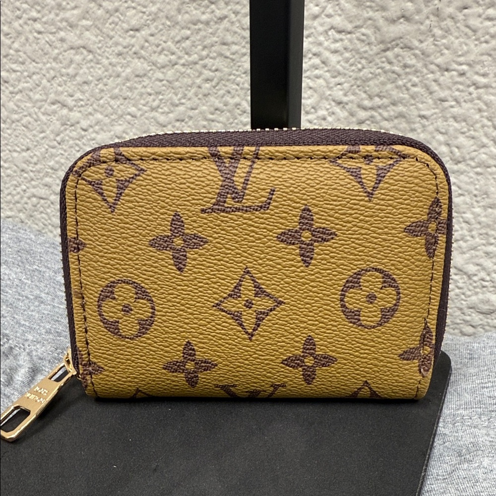 Source Unknown Brown Monogram Wallet - image 1